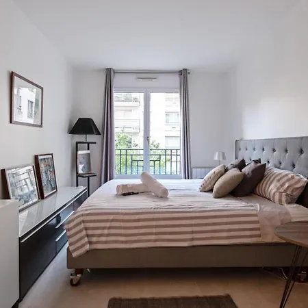 Character Flat With Terrace Close To Eiffel Tower In - Welkeys * Paryż